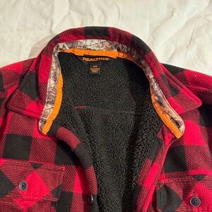 Realtree Men's Red and Black Checkered Jacket